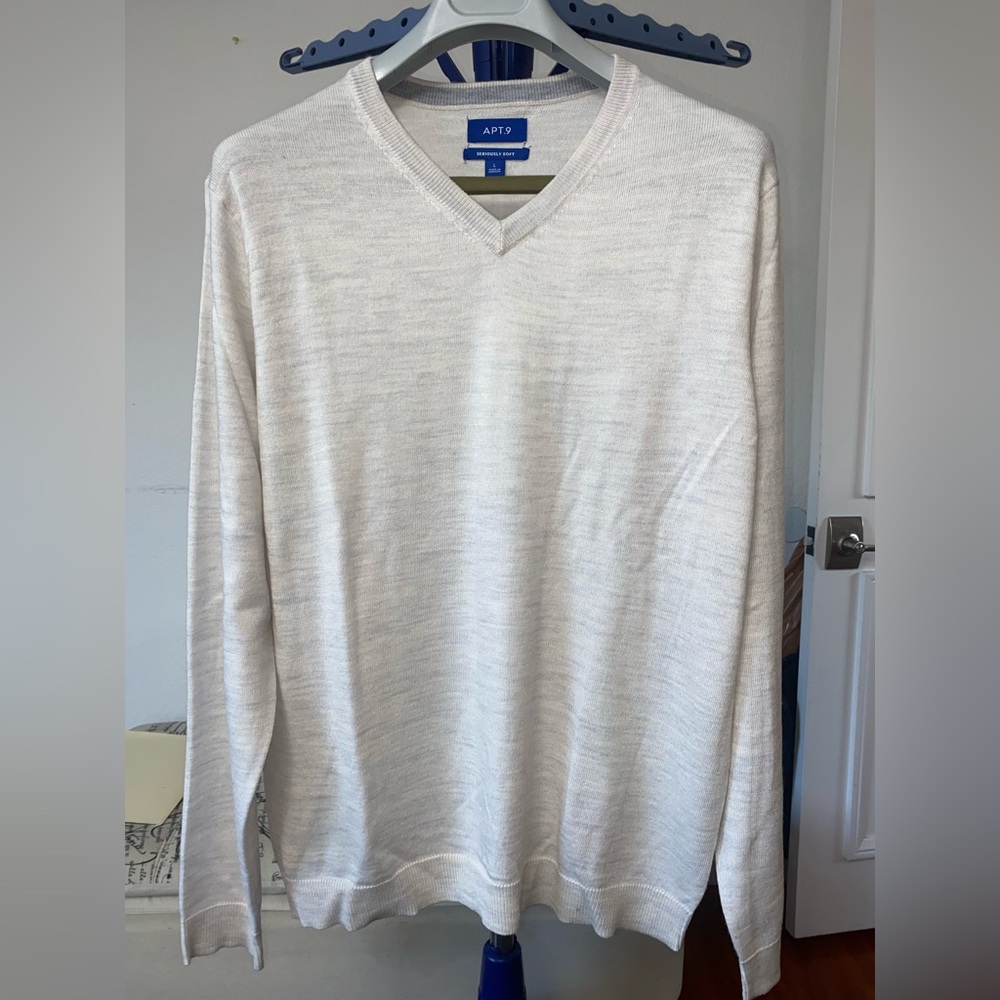 APT. 9 L white Gray Merino Wool Blend Fine Knit V-Neck Pullover Sweater